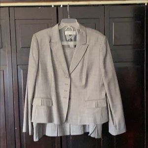 Tahari Skirt Suit